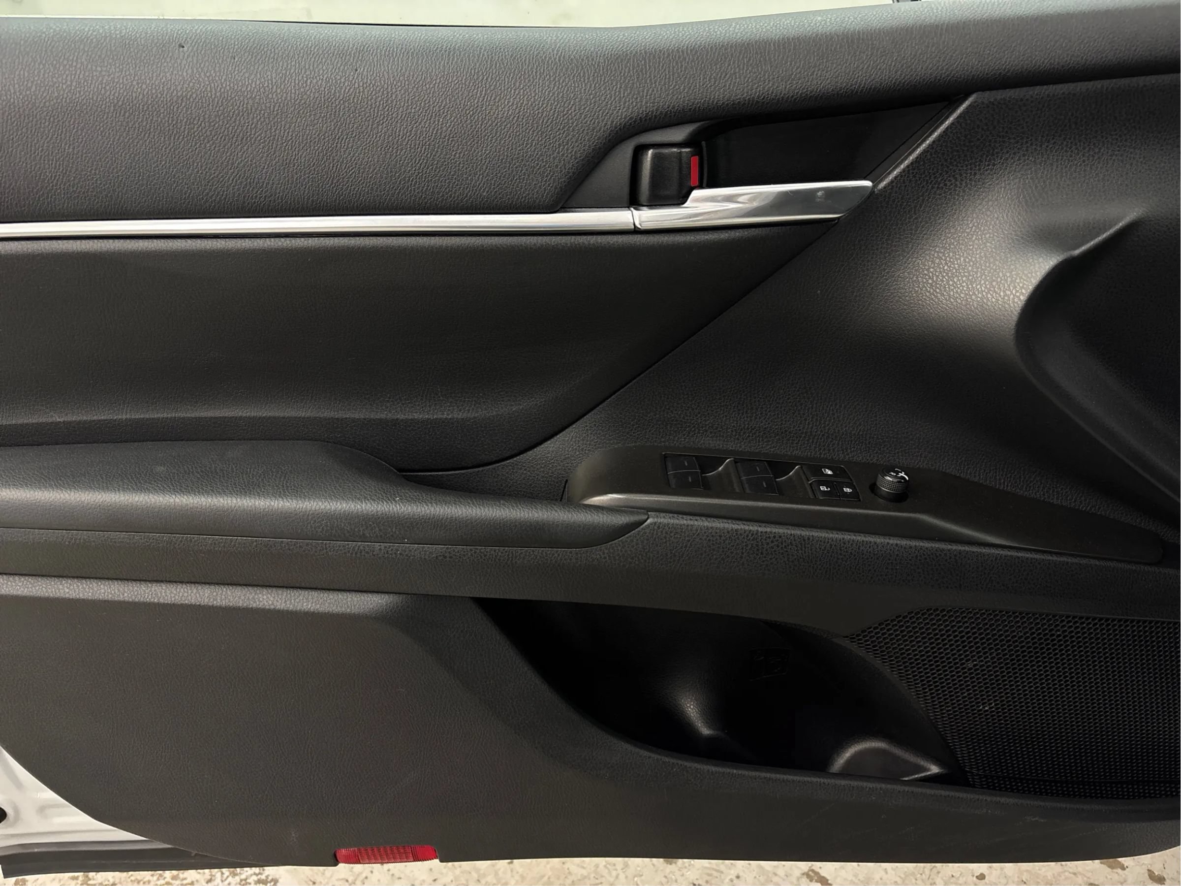 Used 2024 Toyota Camry SE FWD image 25