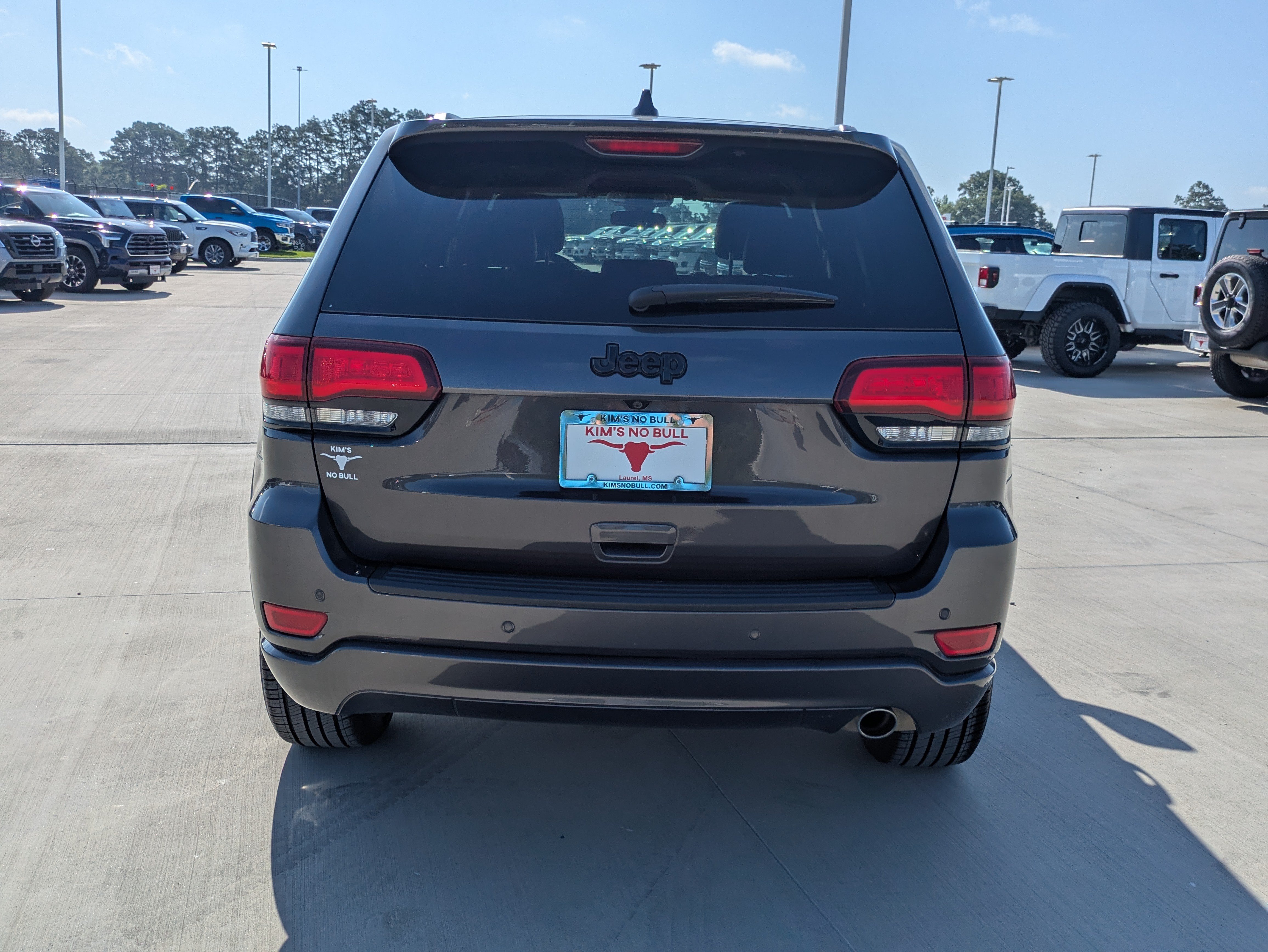 Certified 2021 Jeep Grand Cherokee Laredo X RWD image 4