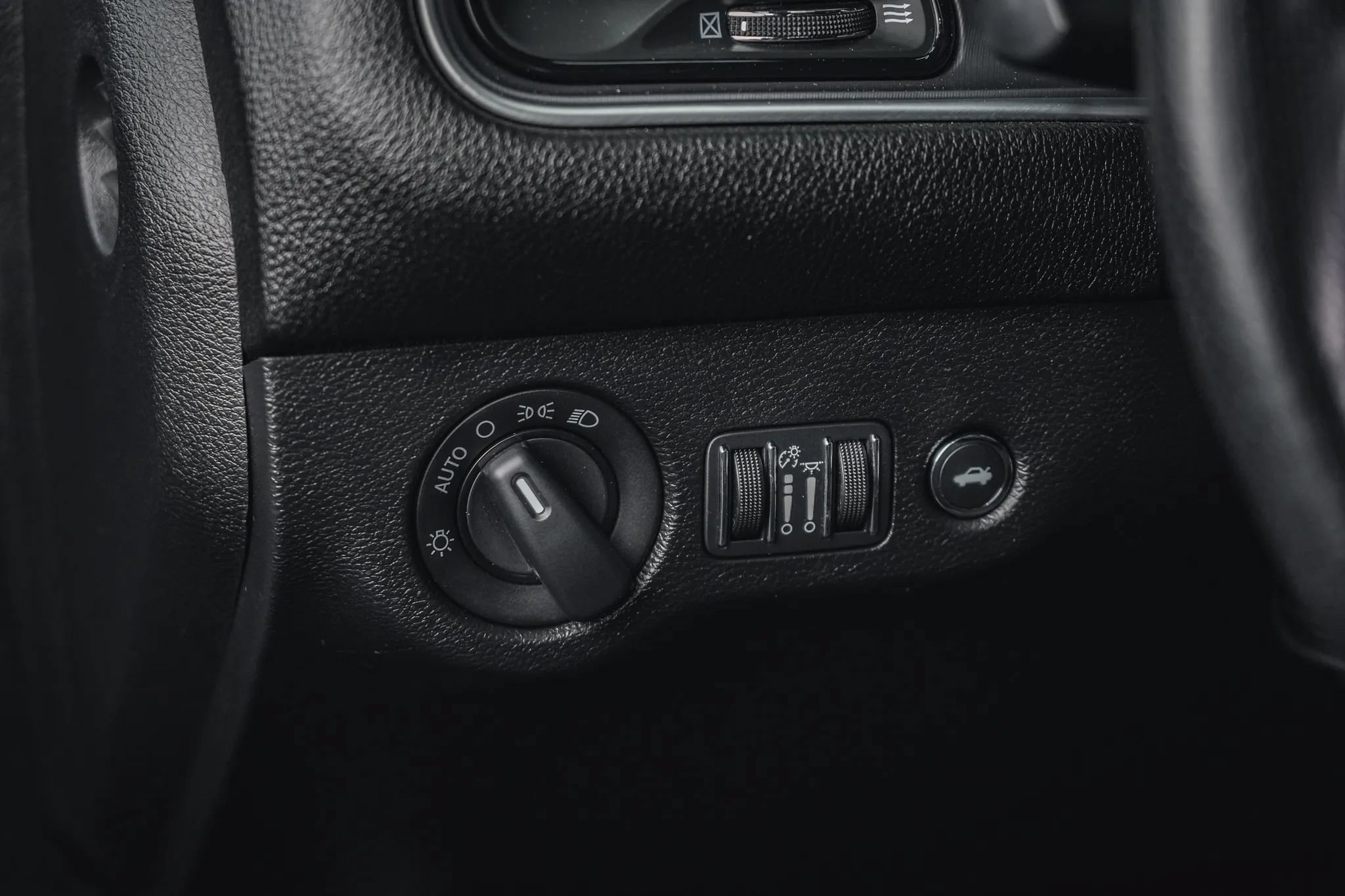 Used 2019 Dodge Challenger R/T Scat Pack RWD image 38