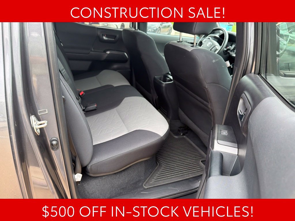 Used 2021 Toyota Tacoma TRD Off-Road w/ Technology Package AWD/4WD image 17