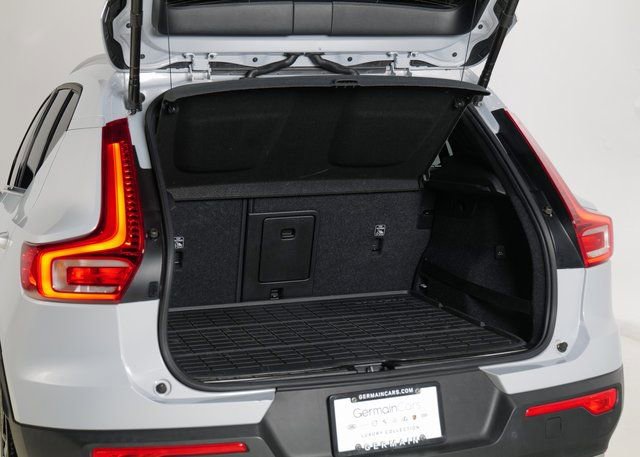 Used 2021 Volvo XC40 T5 Inscription w/ Advanced Package image 7