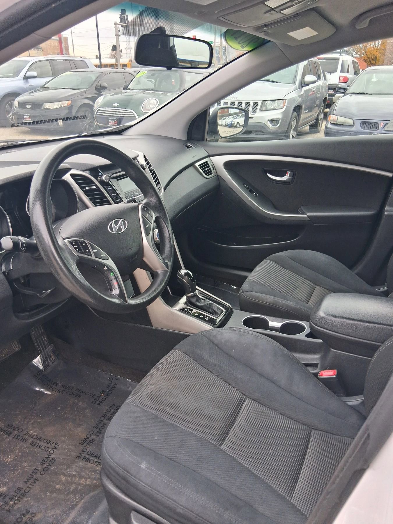 Used 2017 Hyundai Elantra GT image 15