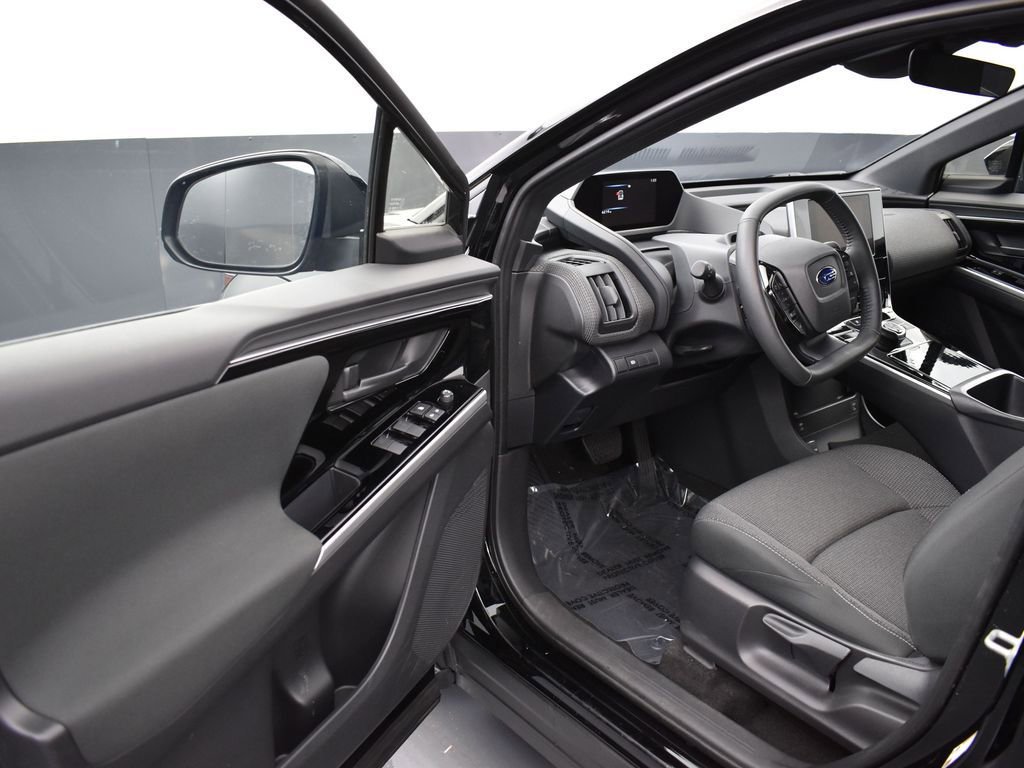 Used 2024 Subaru Solterra Premium image 9