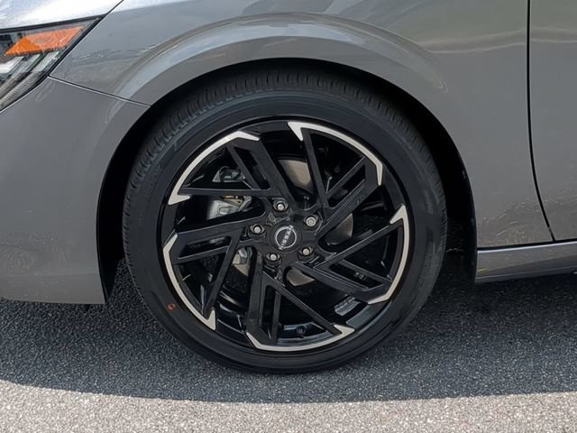 New 2026 Nissan Sentra SR w/ Floor Mat Package FWD image 10