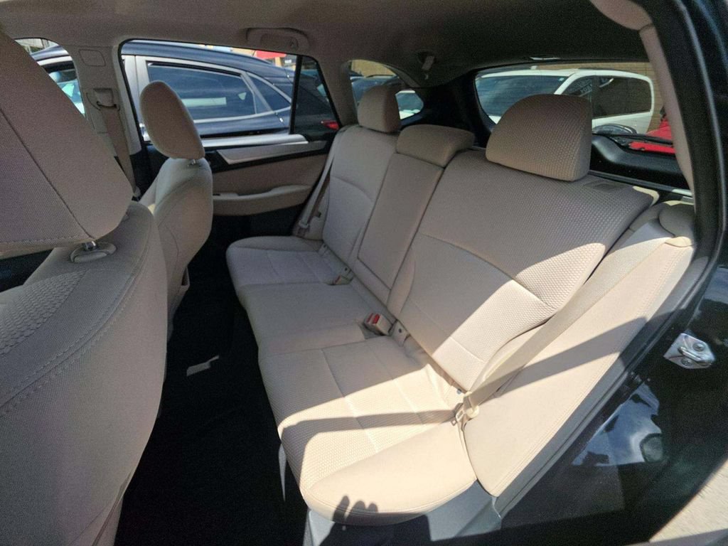 Used 2018 Subaru Outback 2.5i Premium AWD/4WD image 6