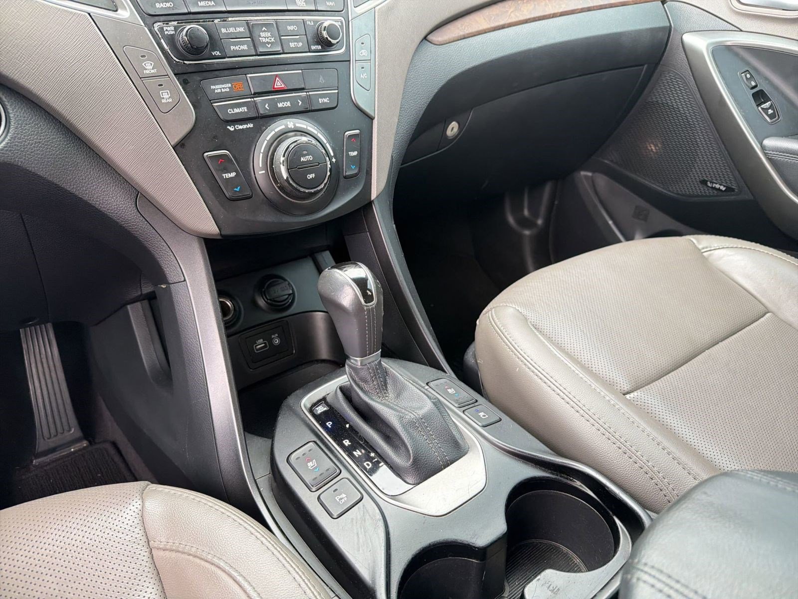 Used 2018 Hyundai Santa Fe Sport image 18