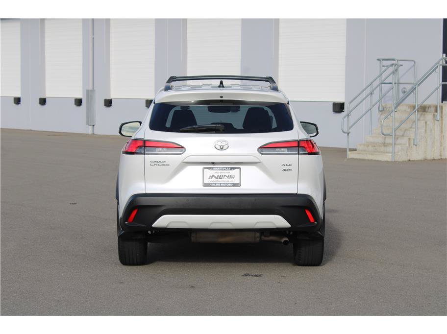 Used 2025 Toyota Corolla Cross XLE w/ Convenience Package AWD/4WD image 3