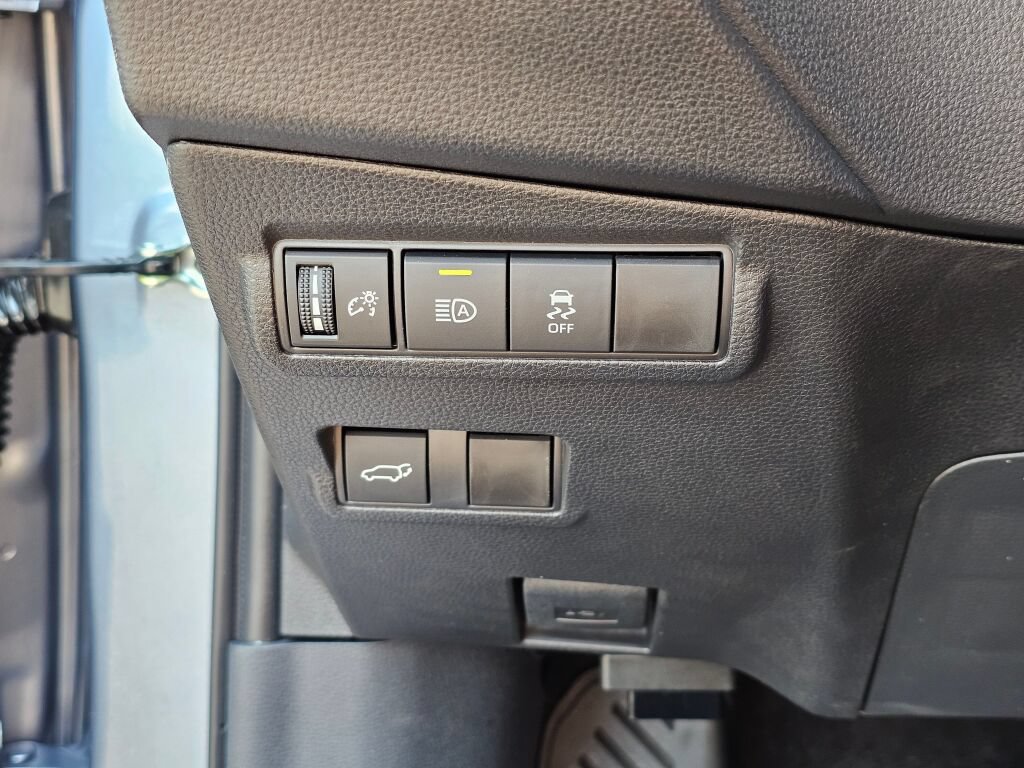 Used 2026 Toyota Corolla Cross XLE w/ Convenience Package AWD/4WD image 36