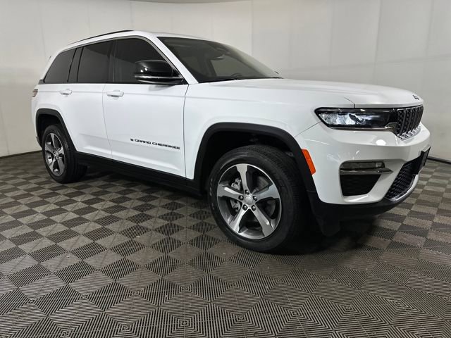 Used 2023 Jeep Grand Cherokee 4WD 4xe image 2