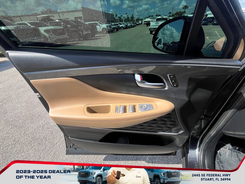 Used 2023 Hyundai Santa Fe Calligraphy image 24