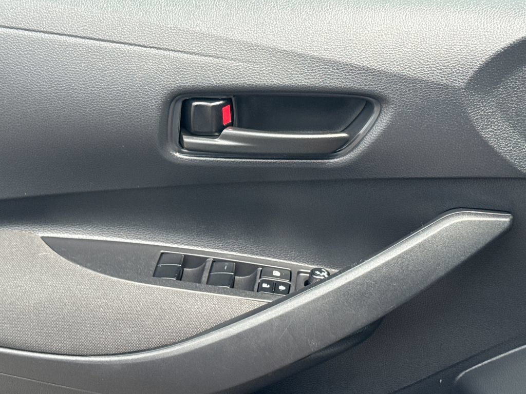 Used 2024 Toyota Corolla LE FWD image 33