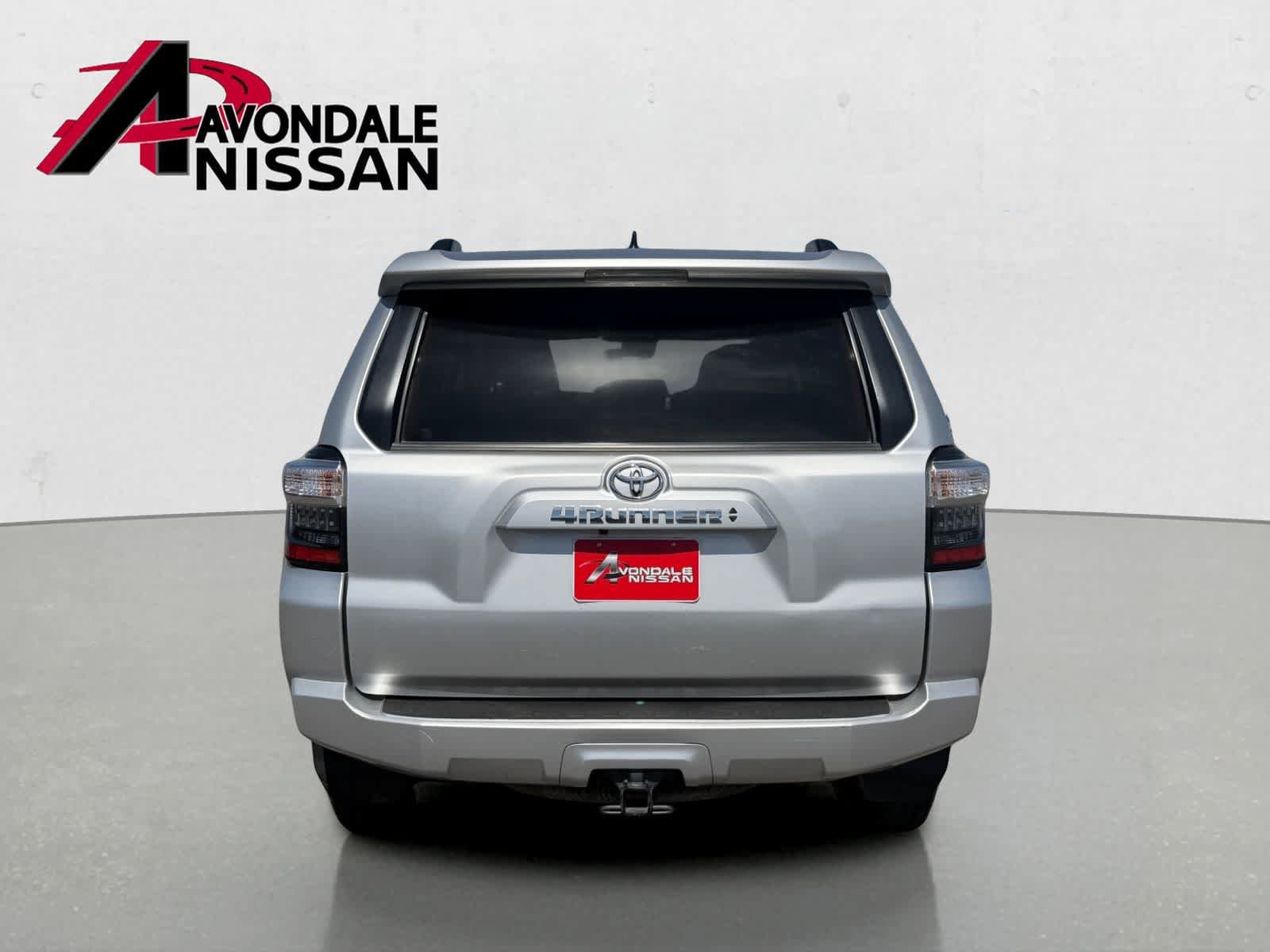 Used 2022 Toyota 4Runner SR5 AWD/4WD image 6