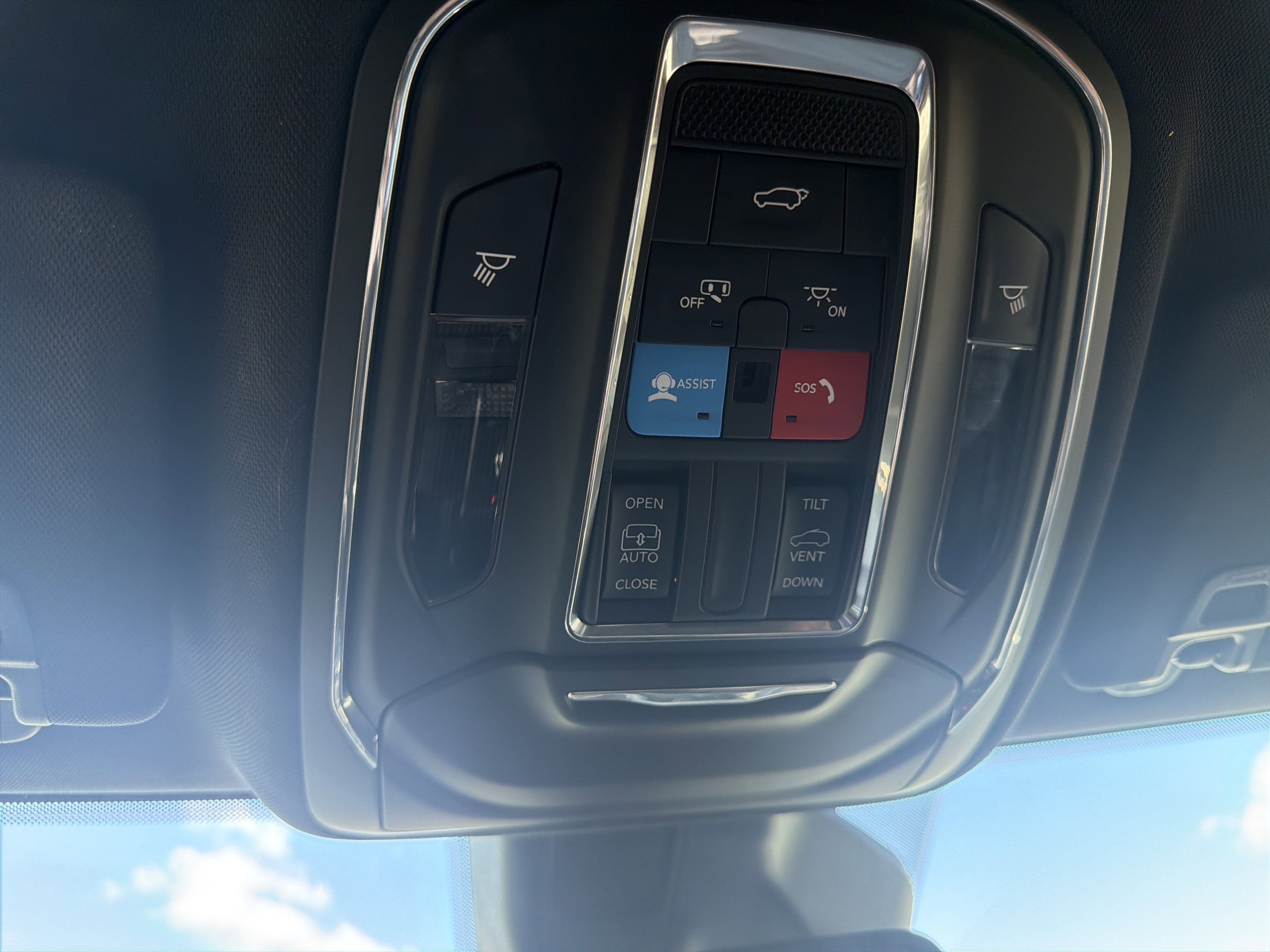 Used 2023 Jeep Grand Cherokee Altitude image 27