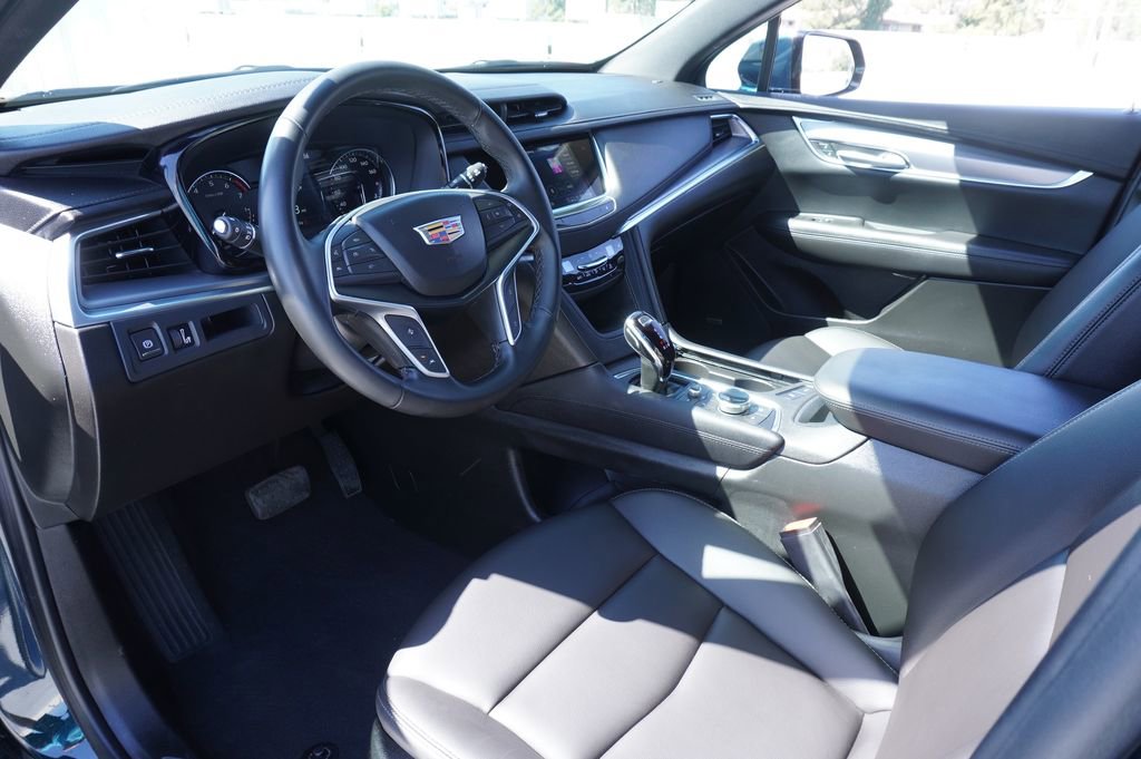 Certified 2024 Cadillac XT5 Luxury image 16