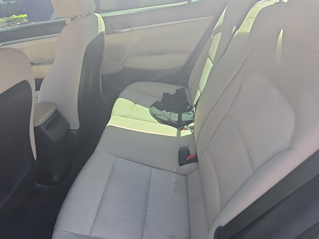 Used 2018 Hyundai Elantra SEL FWD image 5