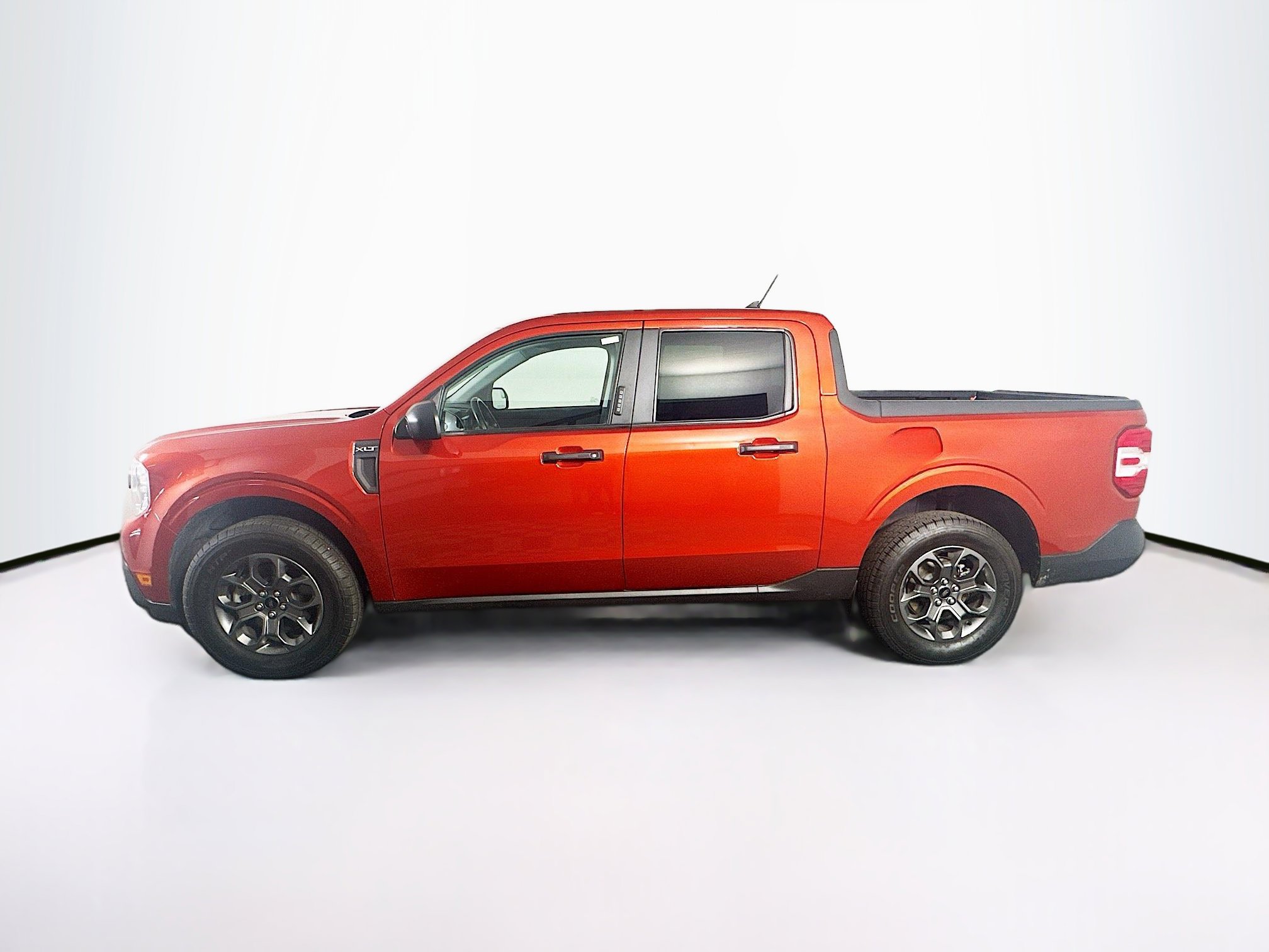 Used 2022 Ford Maverick XLT w/ Equipment Group 300A Standard AWD/4WD image 4