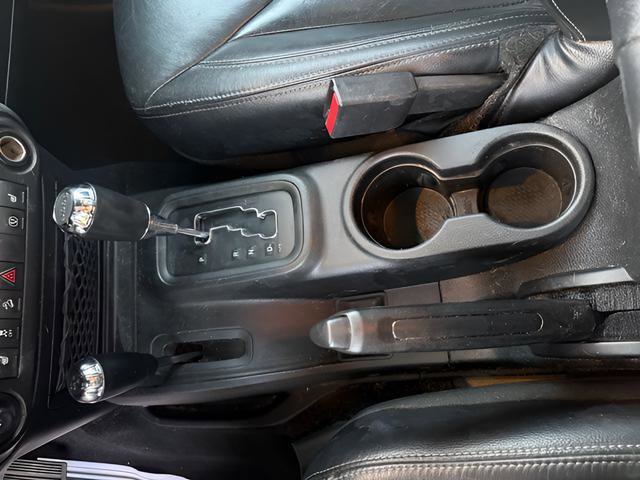 Used 2018 Jeep Wrangler Unlimited Sahara image 19