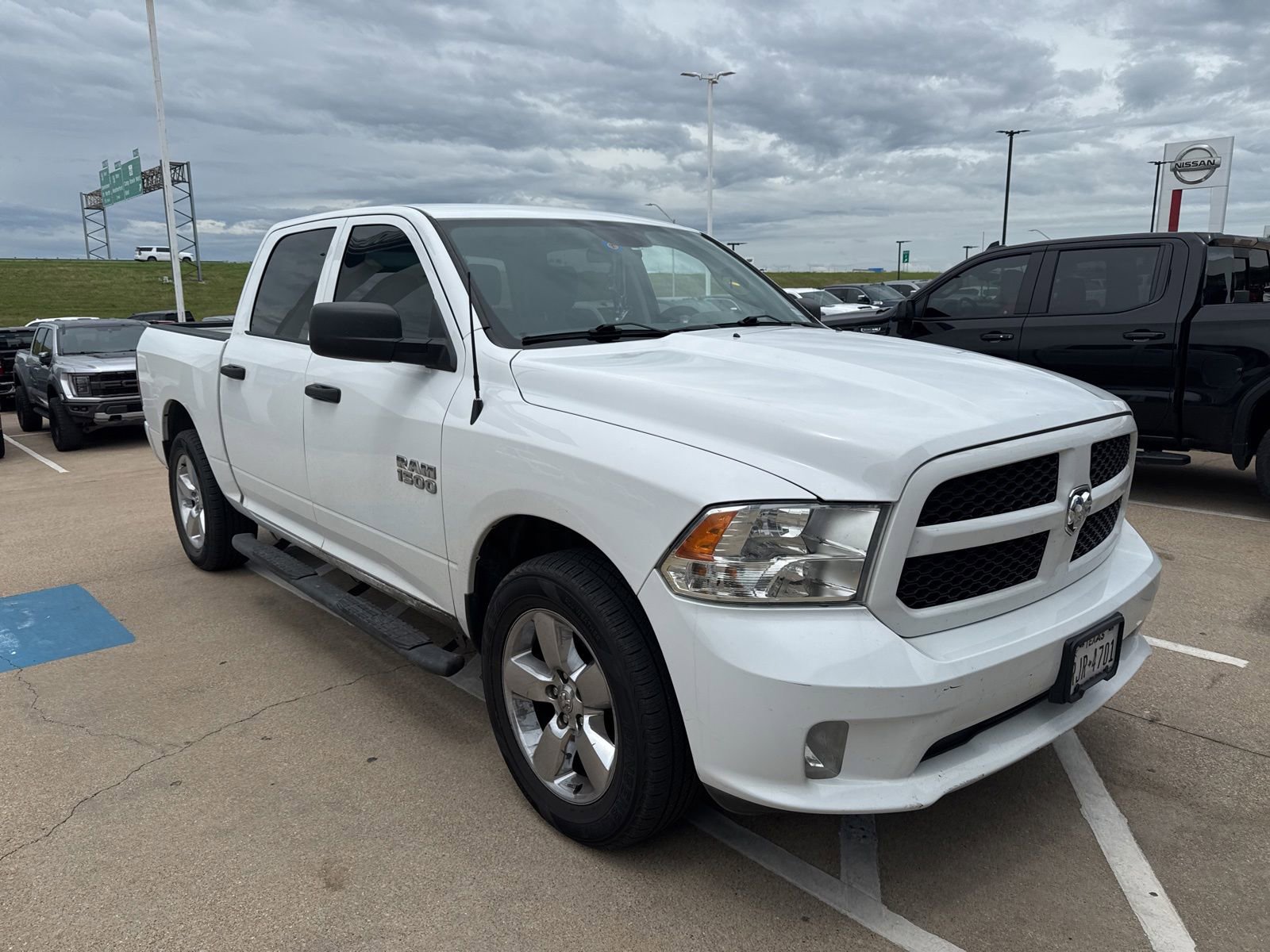 Used 2018 RAM 1500 Express w/ Express Value Package RWD image 3