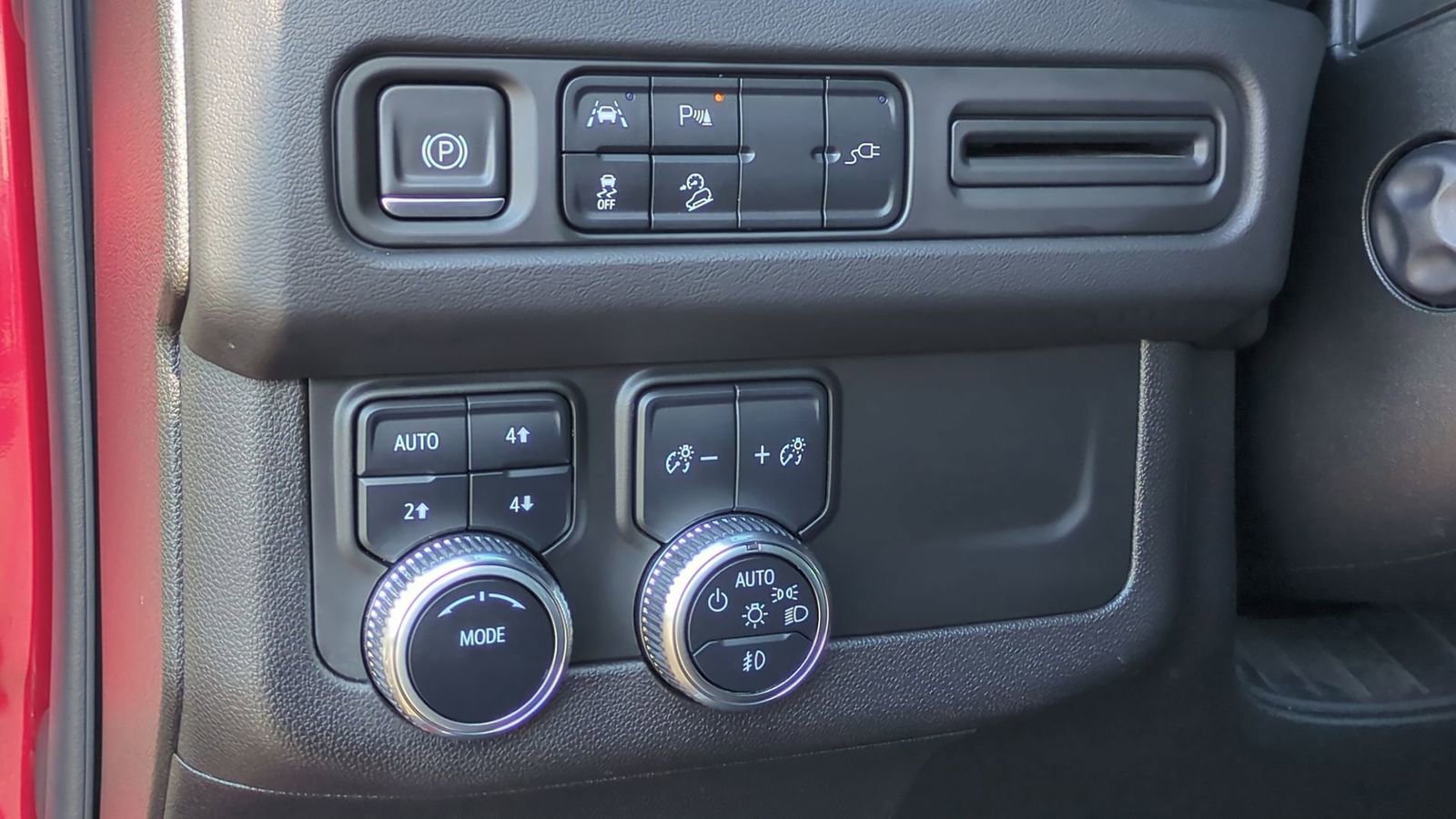 Used 2021 GMC Yukon AT4 image 20