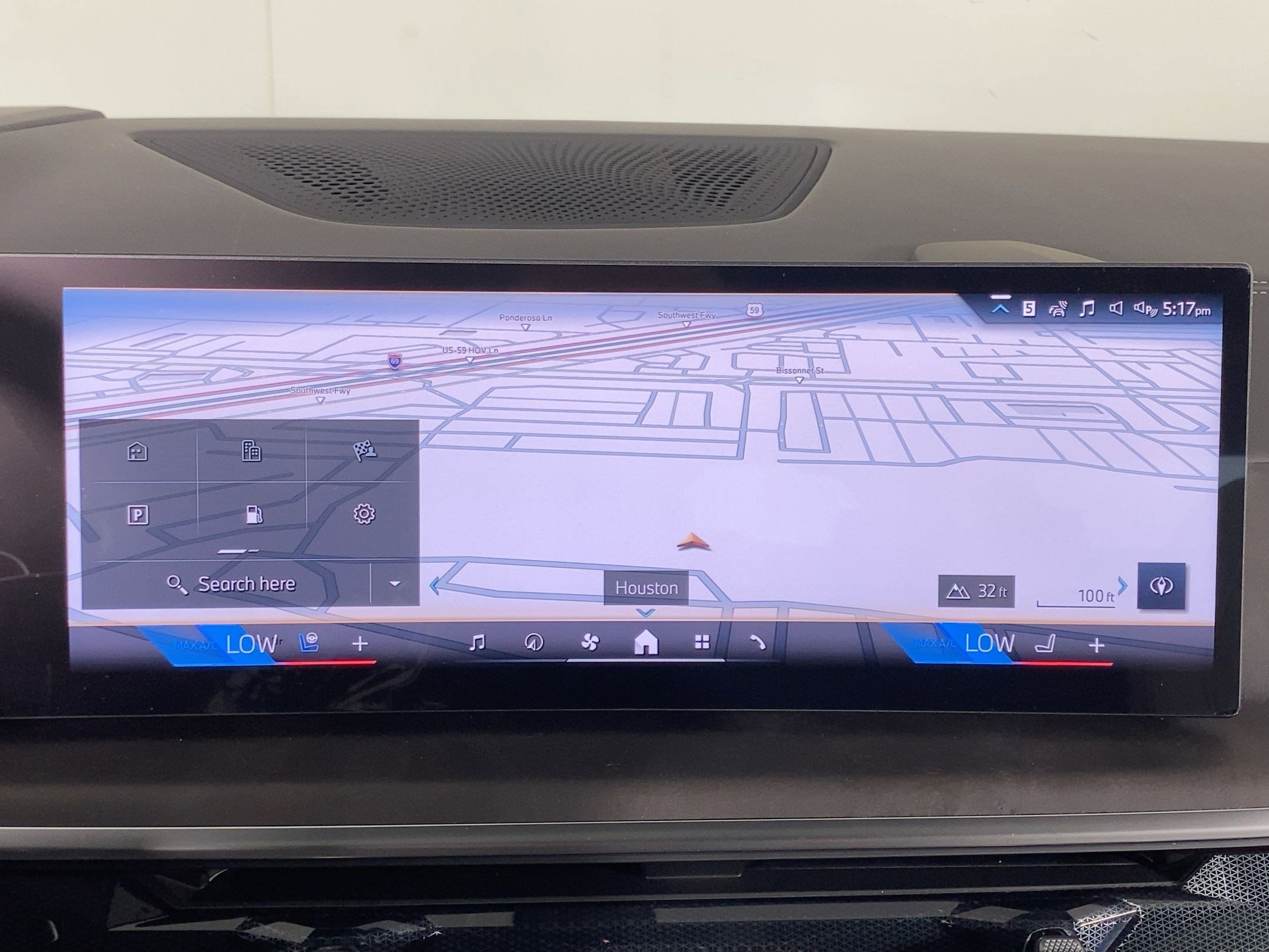 Used 2026 BMW X5 xDrive40i w/ Climate Comfort Package image 25