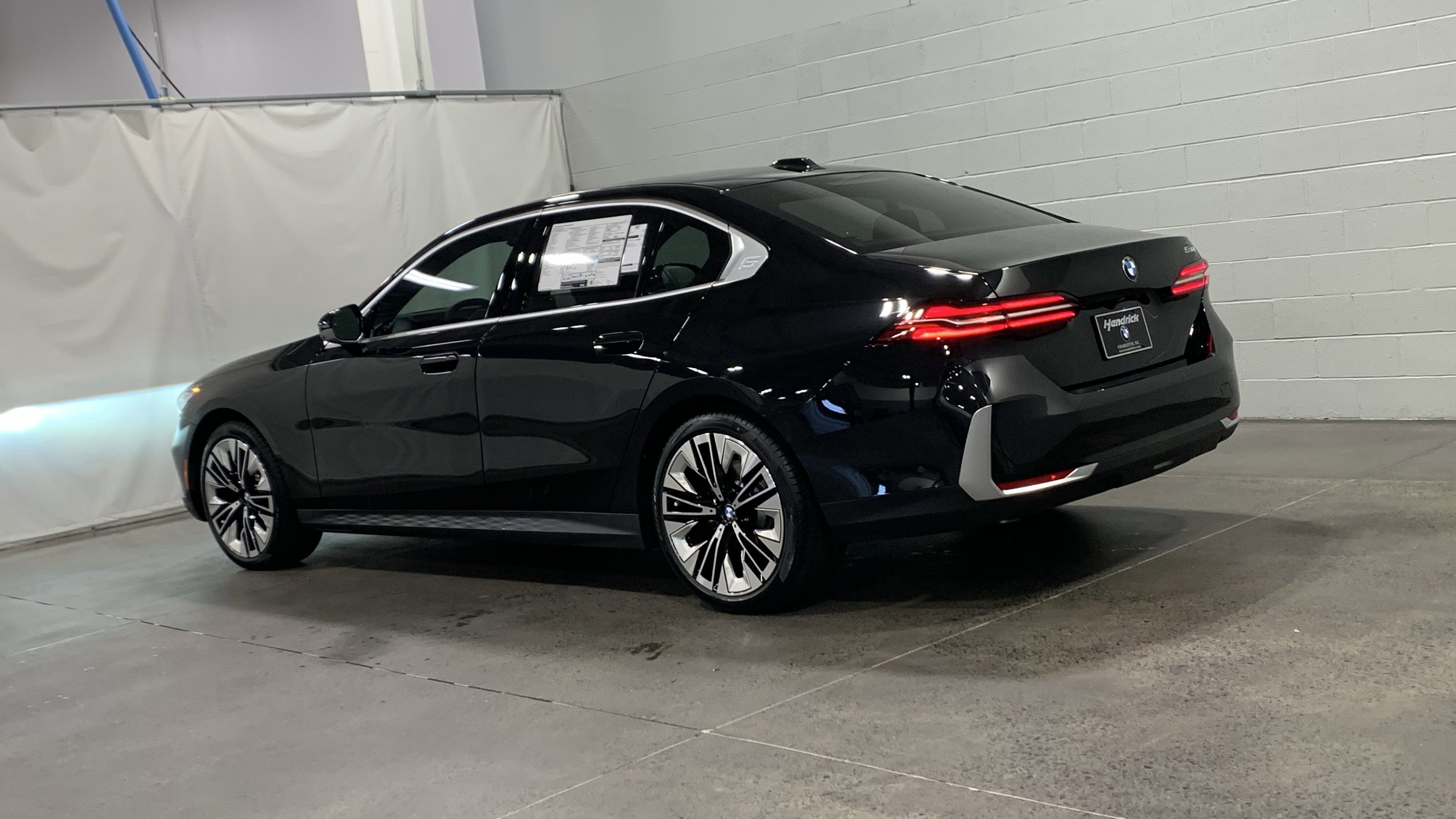 Used 2026 BMW 530i image 6