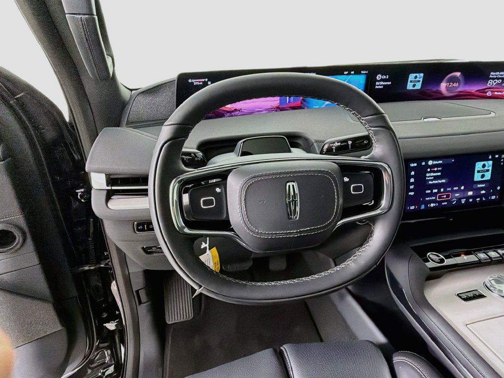 New 2027 Lincoln Navigator L Reserve w/ Jet Appearance Package RWD image 11