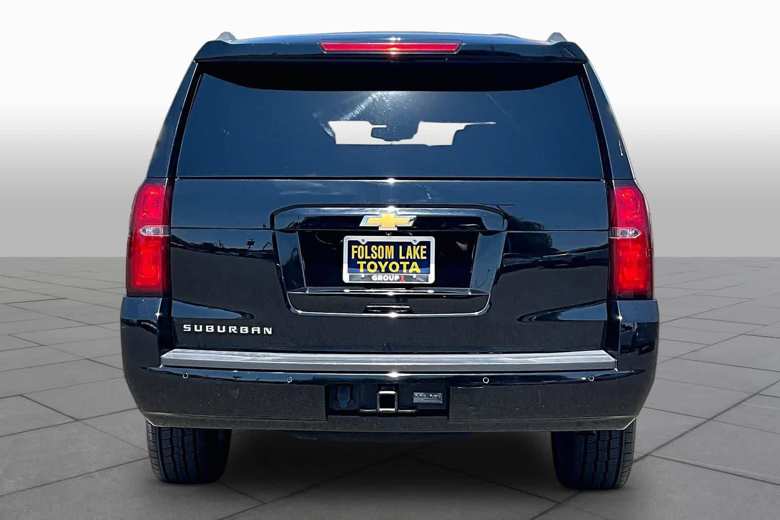 Used 2018 Chevrolet Suburban LT AWD/4WD image 4