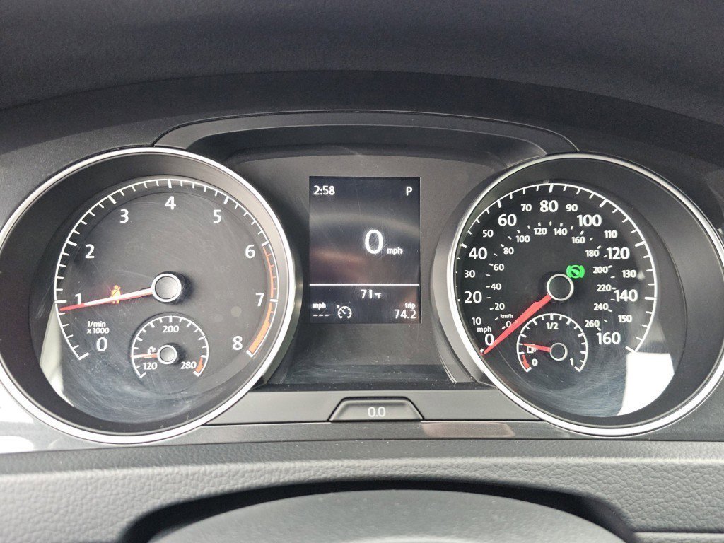 Used 2019 Volkswagen Golf S image 29