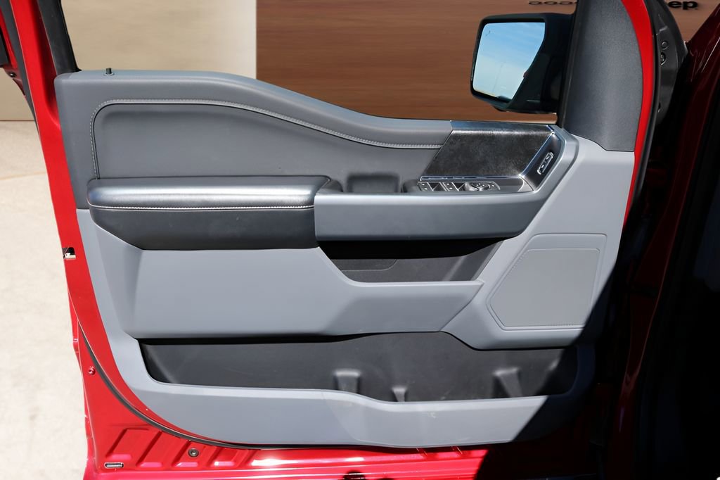 Used 2021 Ford F150 XLT w/ Equipment Group 302A High image 11