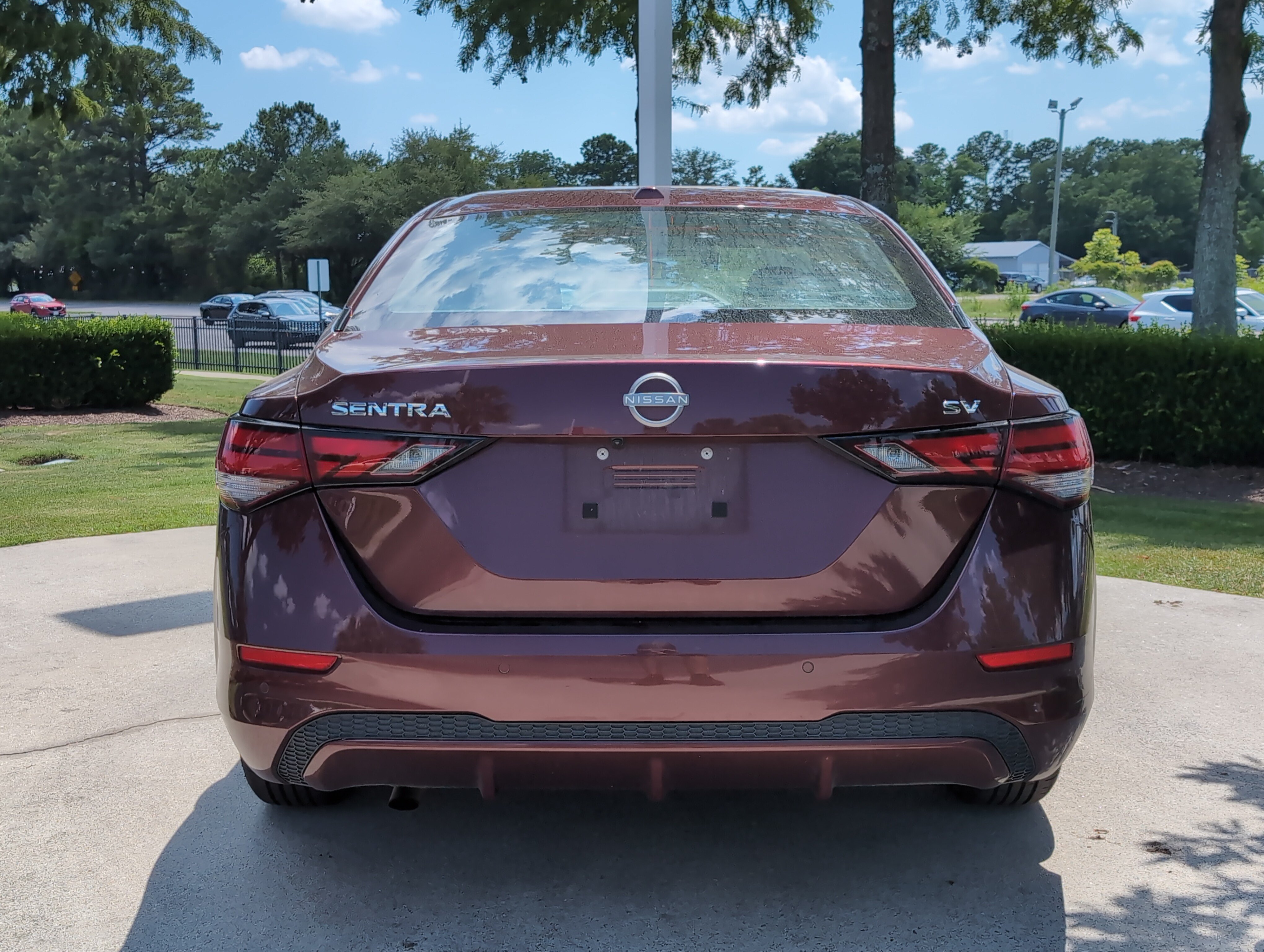 Used 2024 Nissan Sentra SV FWD image 9
