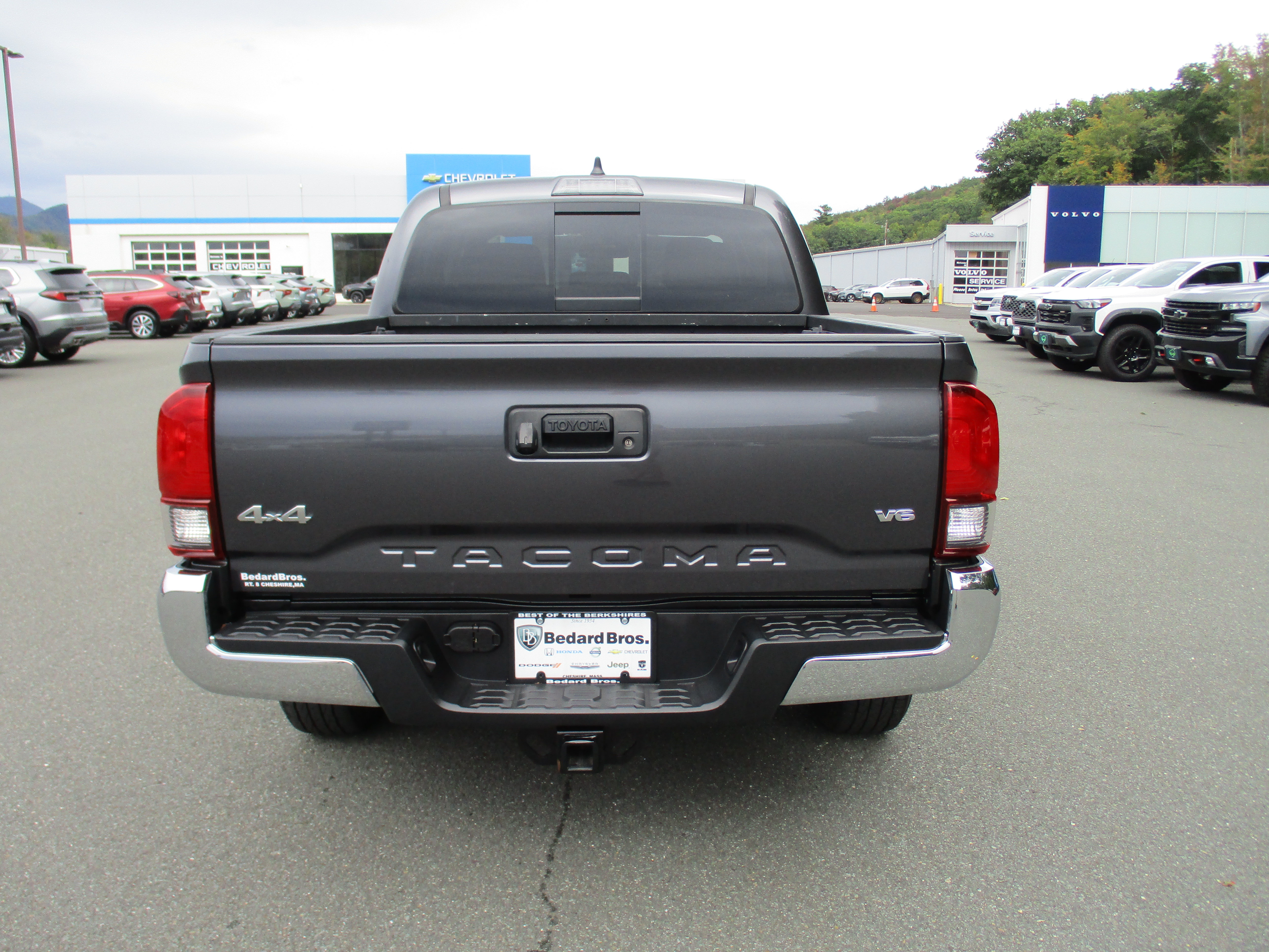 Used 2023 Toyota Tacoma SR5 AWD/4WD image 6