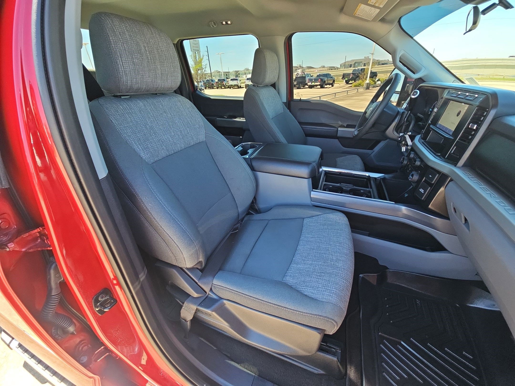 Used 2024 Ford F250 XLT w/ FX4 Off-Road Package image 28