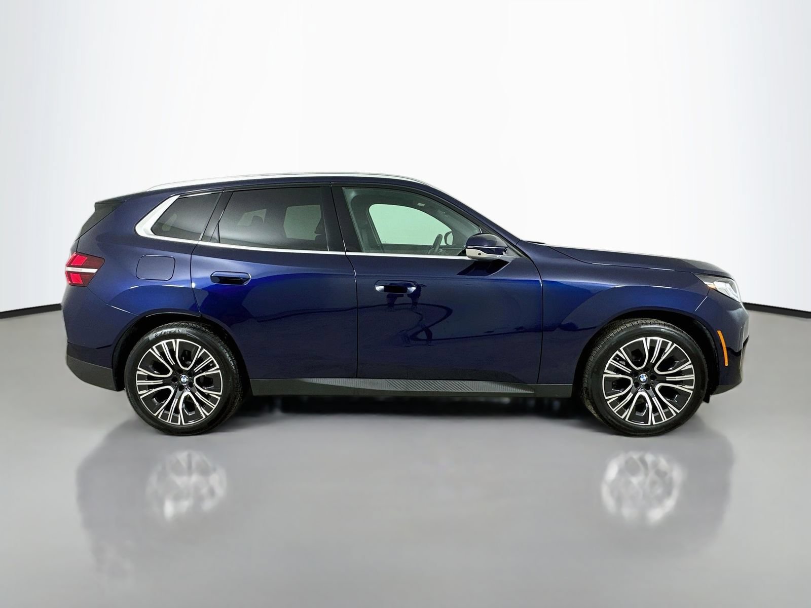 Used 2026 BMW X3 xDrive30i w/ Premium Package AWD/4WD image 4
