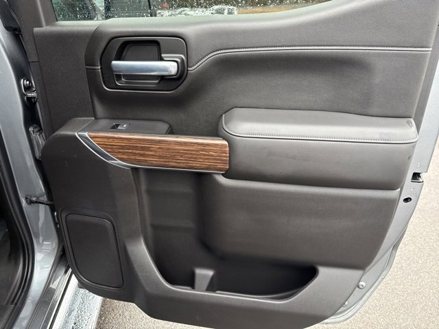 Used 2021 Chevrolet Silverado 1500 High Country w/ Technology Package image 12