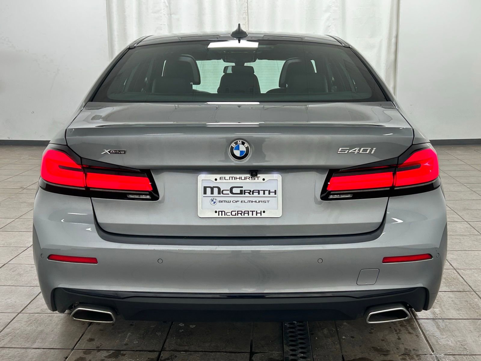 Used 2023 BMW 540i xDrive w/ Premium Package image 4