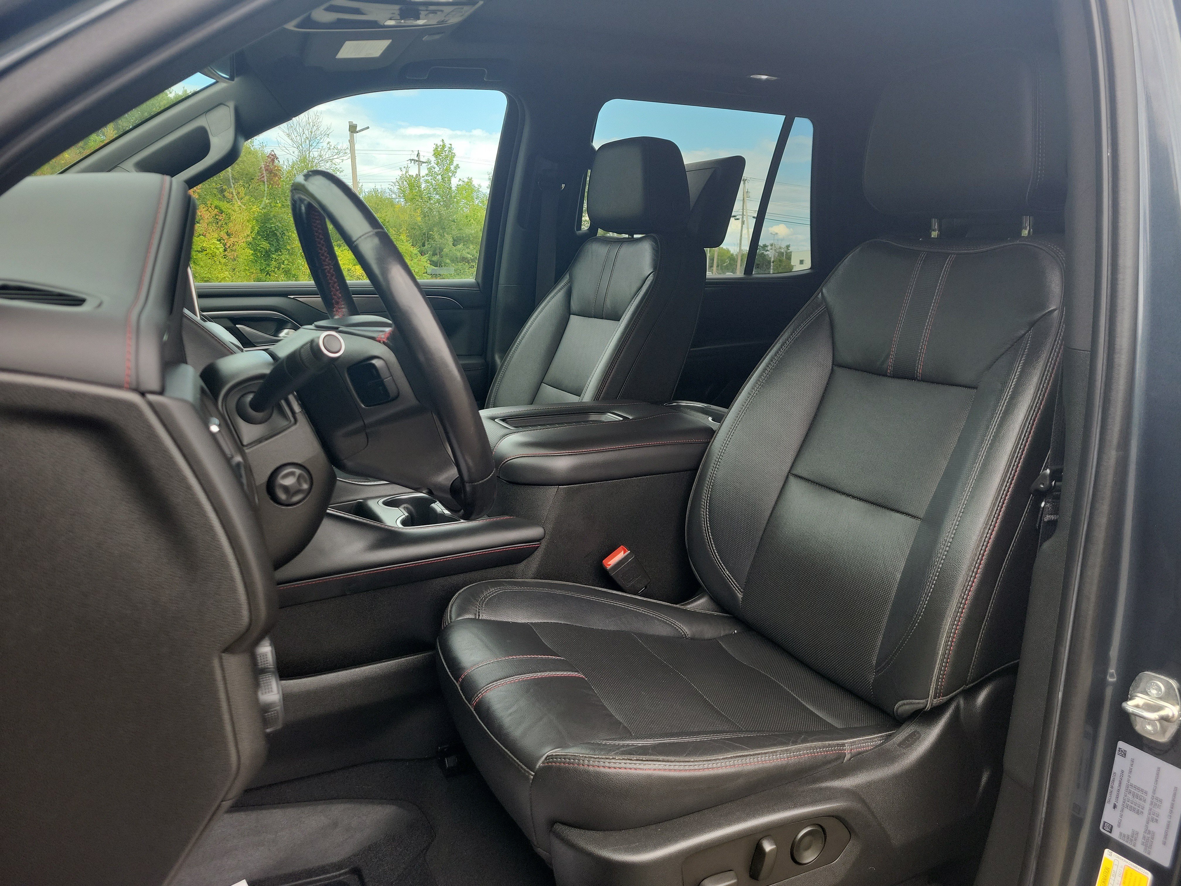 Used 2021 Chevrolet Tahoe RST w/ Luxury Package AWD/4WD image 14