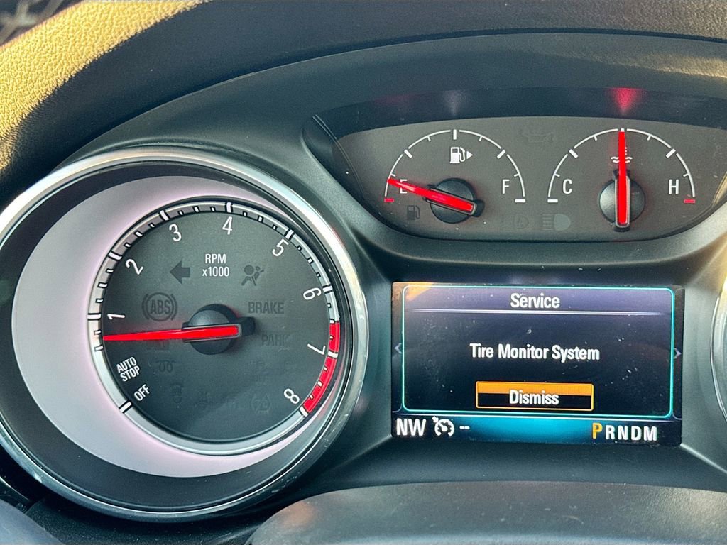 Used 2018 Buick Regal Essence w/ Driver Confidence Package #1 image 16