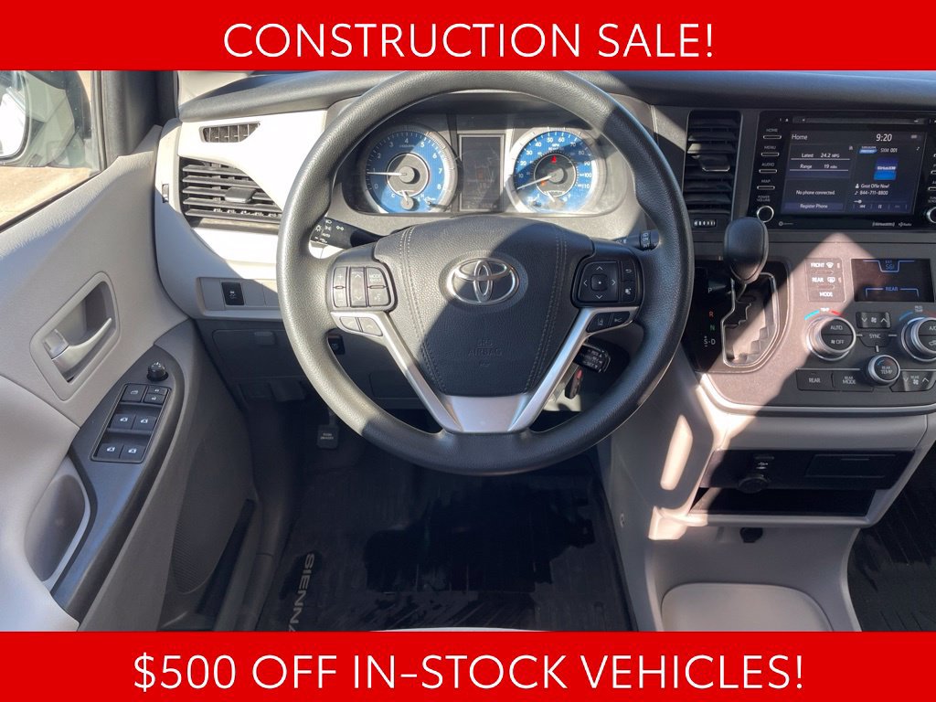 Used 2020 Toyota Sienna LE FWD image 18
