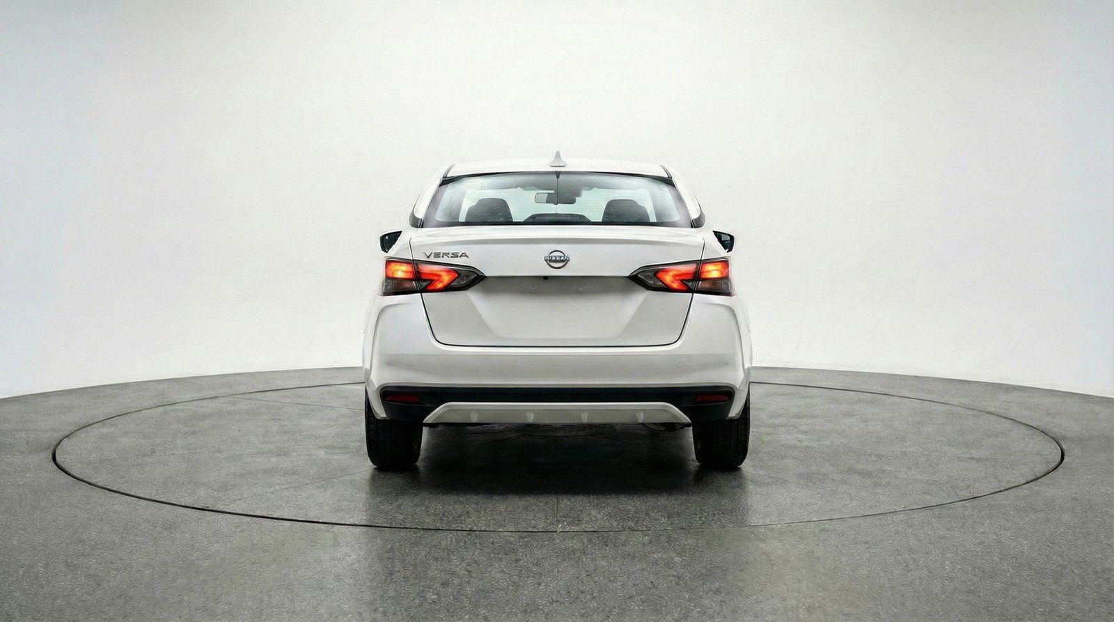 Used 2025 Nissan Versa SV FWD image 7