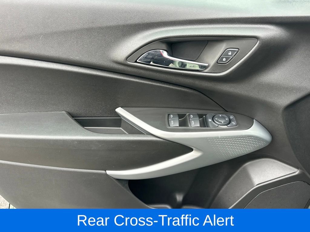 Used 2024 Chevrolet Trax RS w/ Driver Confidence Package image 12