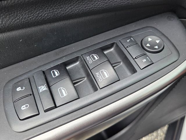 Used 2020 Jeep Cherokee Limited image 35