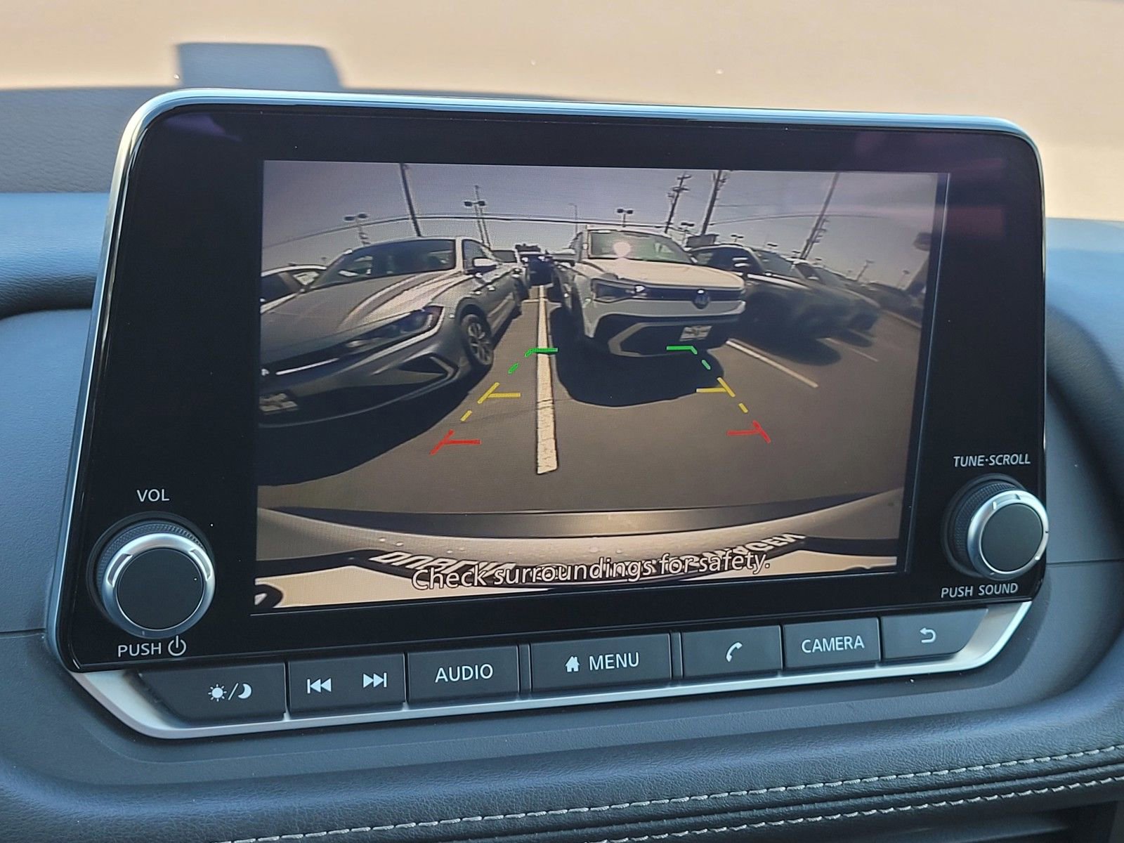 Used 2023 Nissan Rogue SV image 14