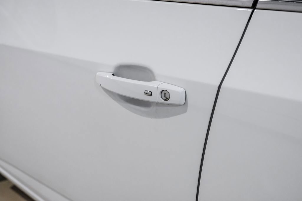 Used 2019 Chevrolet Sonic LT w/ Convenience Package image 39