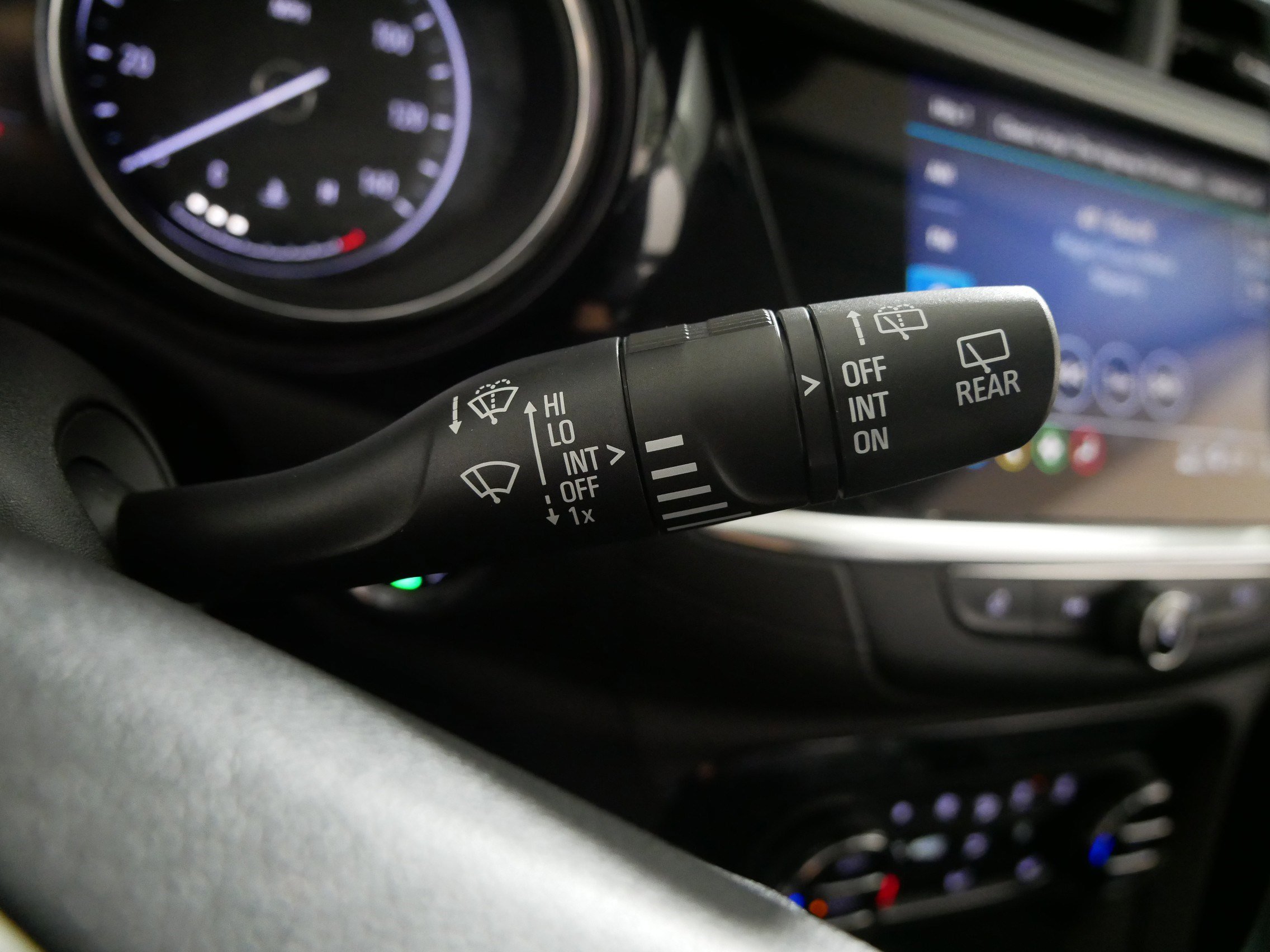 Certified 2022 Buick Encore GX Select w/ Safety Package II image 32