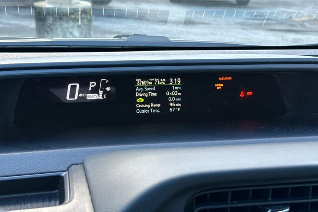 Used 2017 Toyota Prius C Two image 22