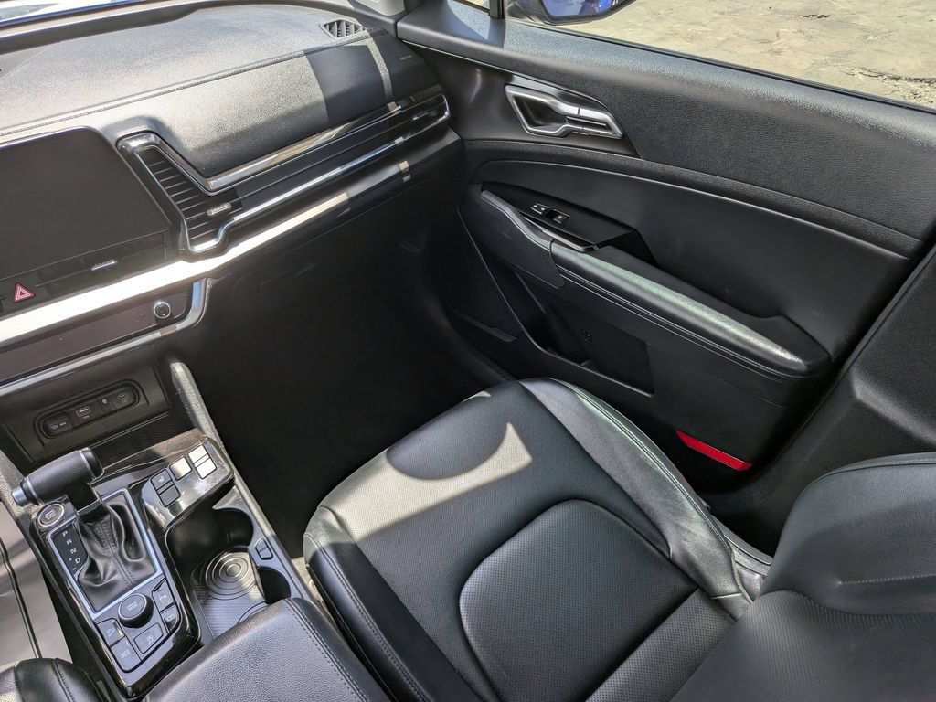 Certified 2023 Kia Sportage EX FWD image 18