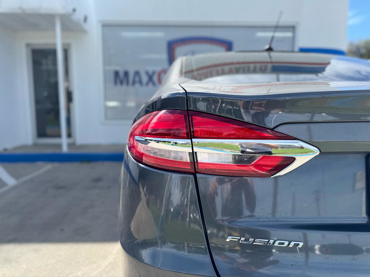 Used 2019 Ford Fusion S FWD image 33
