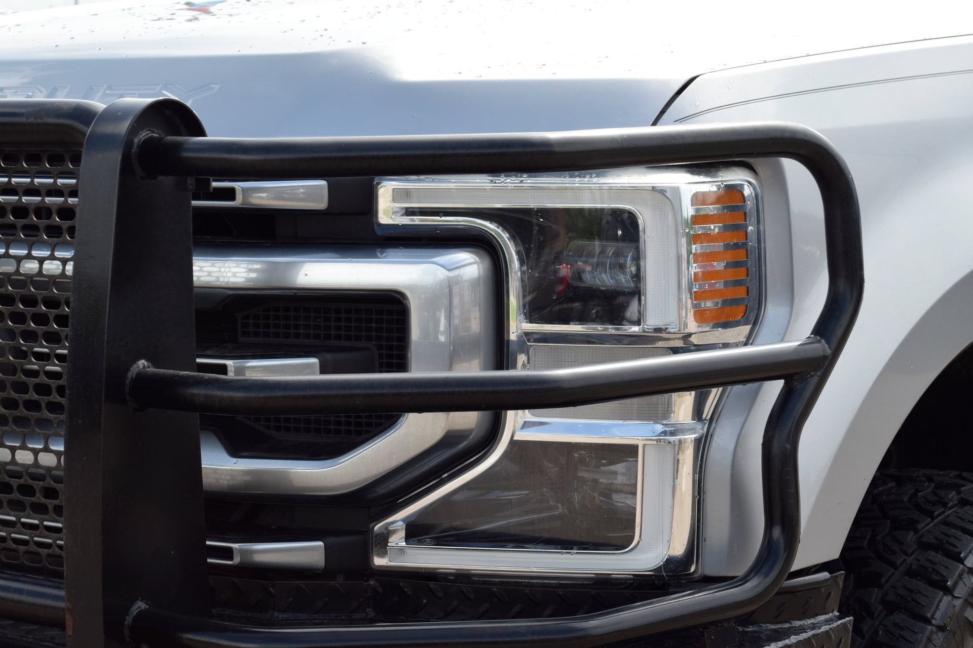 Used 2020 Ford F250 Platinum w/ FX4 Off-Road Package AWD/4WD image 24
