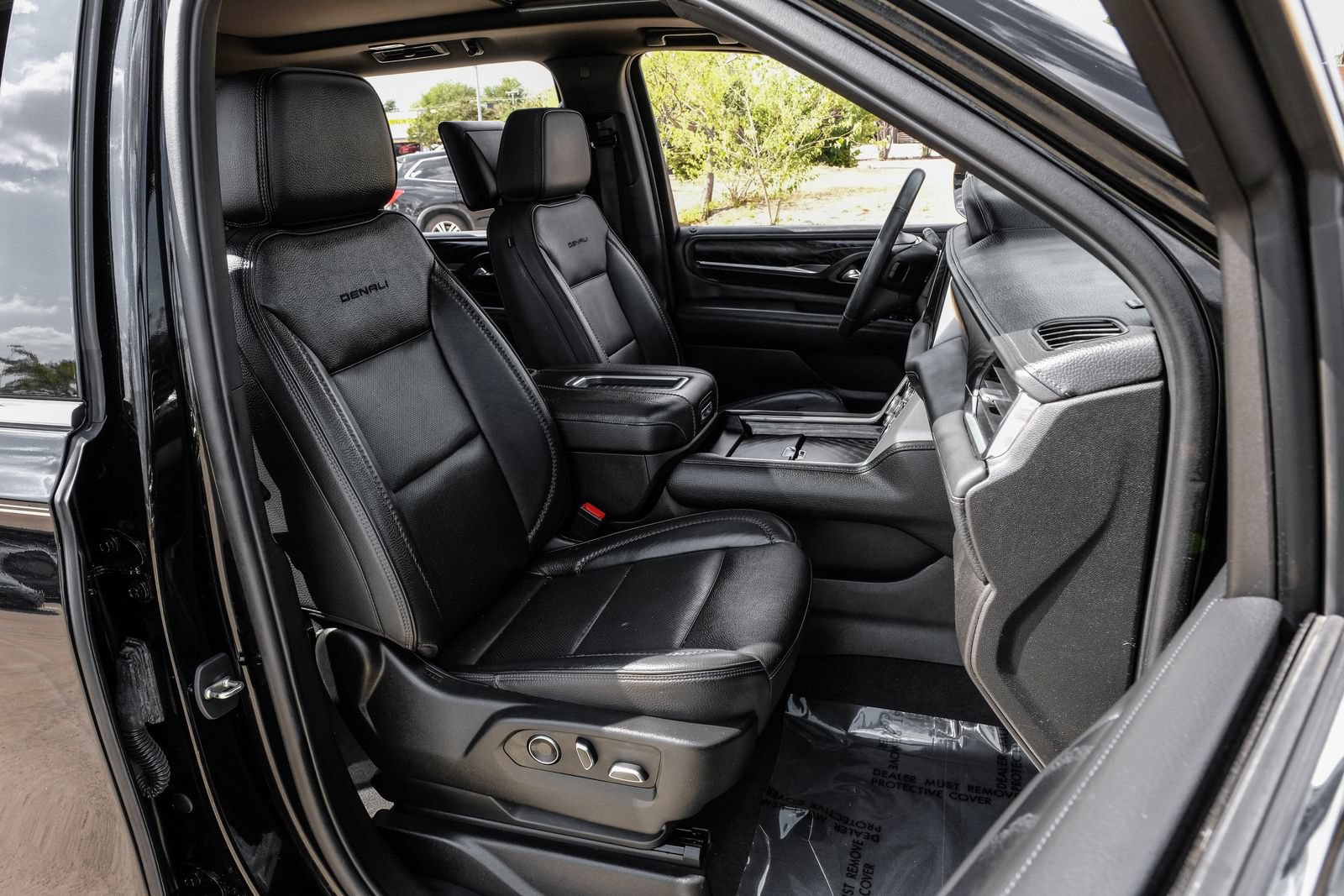 Used 2021 GMC Yukon XL Denali w/ Denali Premium Package RWD image 43