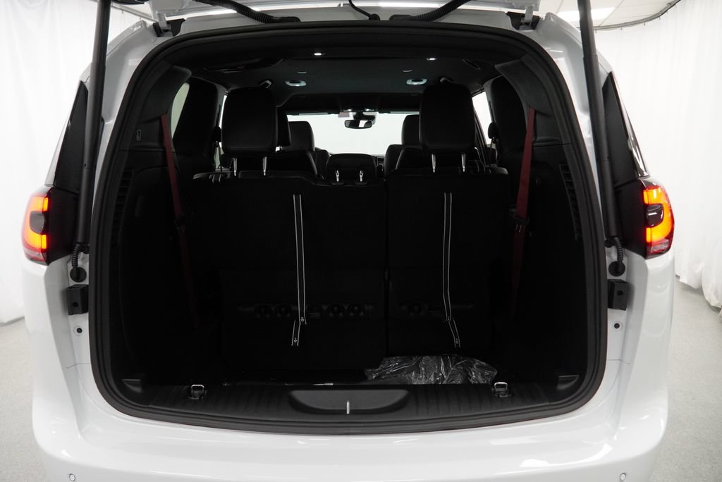 New 2027 Chrysler Pacifica Select AWD/4WD image 31